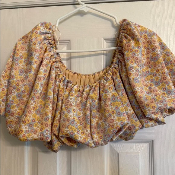 Zara Floral Crop Top - Picture 2 of 4